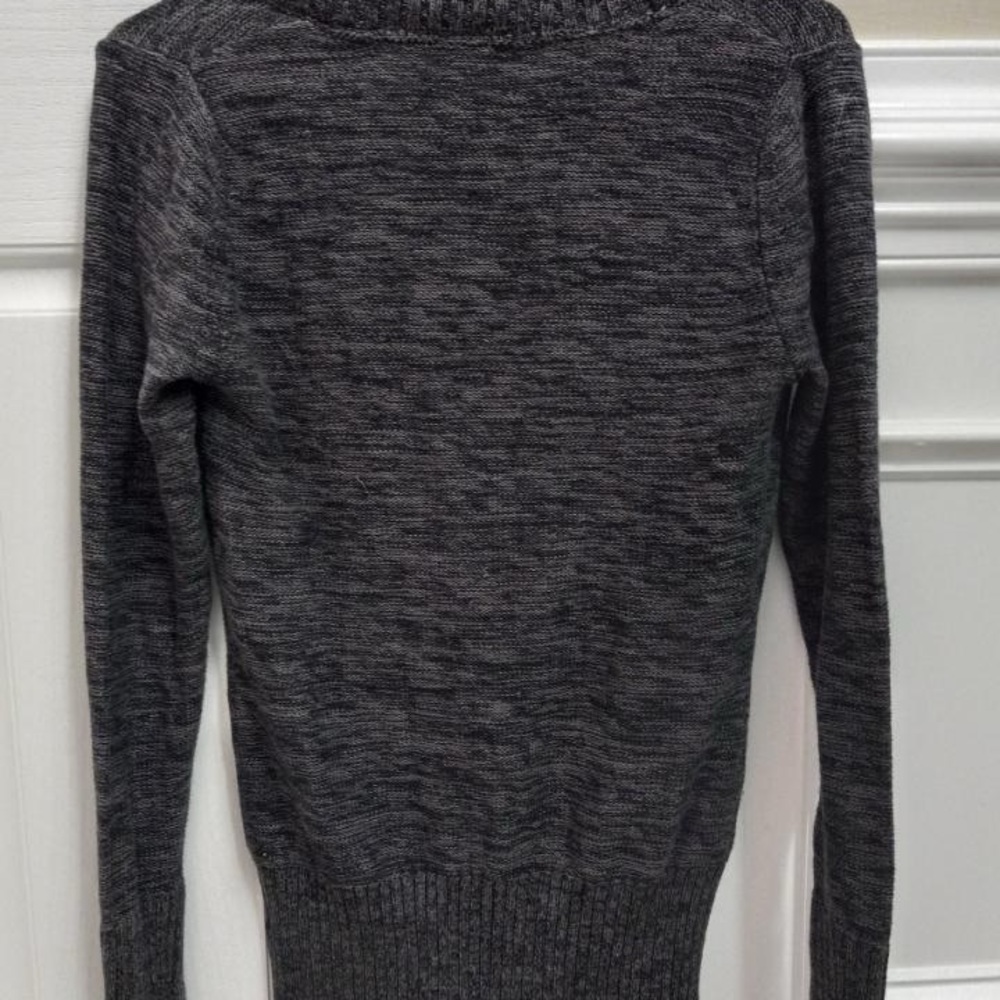 Roxy sweater, size small - Picture 5 of 6